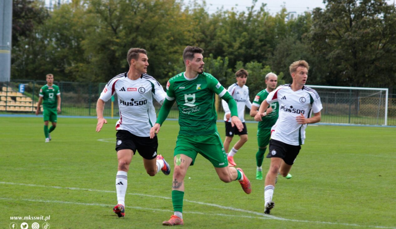 11 kol. | MKS Świt – Legia II Warszawa 1:0 (1:0)